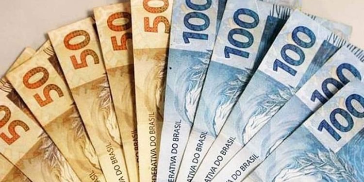 Projetos de lei defendem o fim da circulação do dinheiro em espécie.