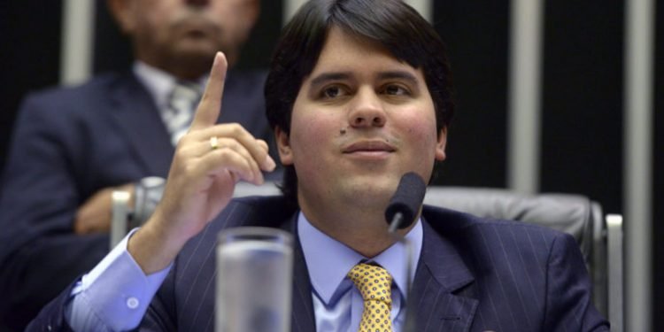 Bens de cotado para ministro cresceram 650% desde 2014