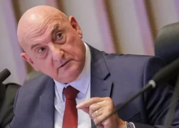 8 de janeiro: G. Dias foi avisado sobre a chegada de quase 100 ônibus