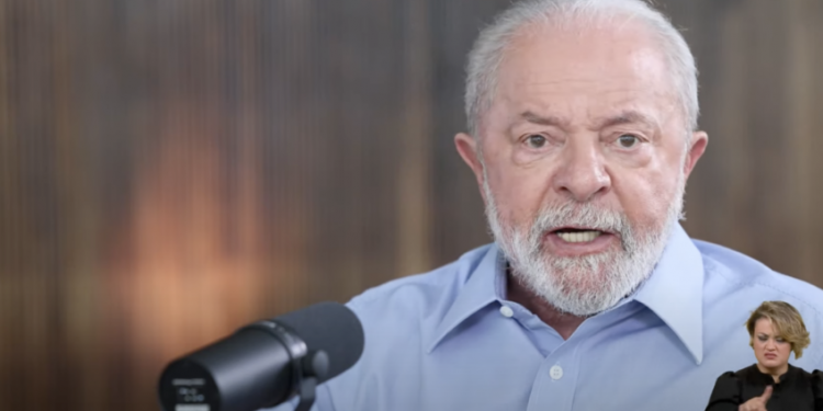 ‘Você é um covarde. Quem anda armado é um covarde’, critica Lula