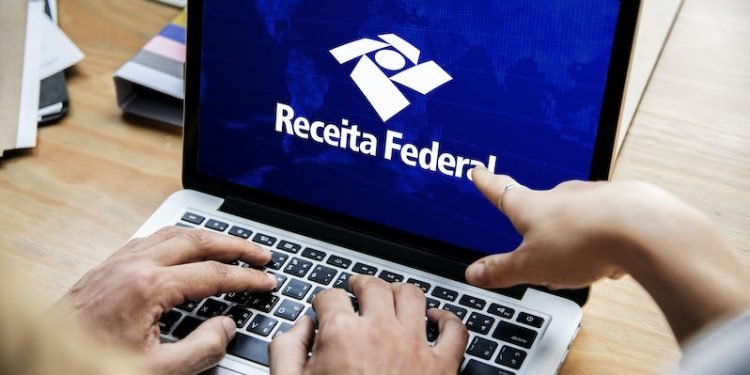 Arrecadação federal de julho tem queda real de 4,2%