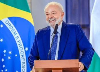 Lula gasta mais com cartão corporativo do que Bolsonaro, Temer e Dilma; VEJA VALORES