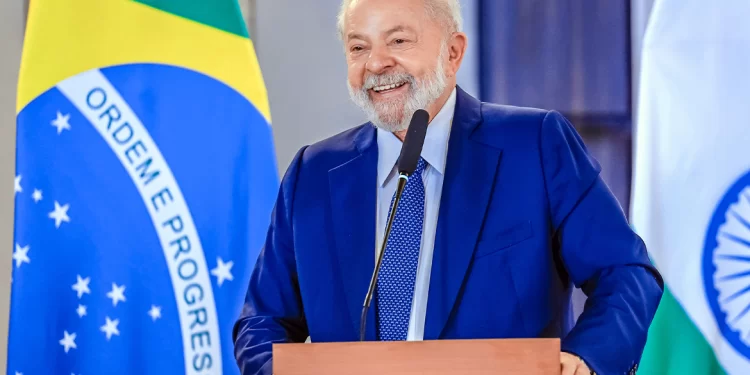 Lula gasta mais com cartão corporativo do que Bolsonaro, Temer e Dilma; VEJA VALORES