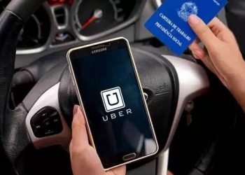 Justiça: Uber terá de contratar todos os seus motoristas; entenda