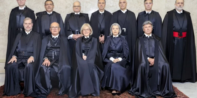 Senadores discutem estabelecer mandato temporário para o STF