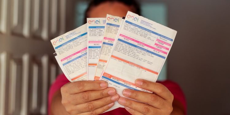 Comissão do Senado aprova projeto que pode aumentar conta de luz no Norte e no Nordeste