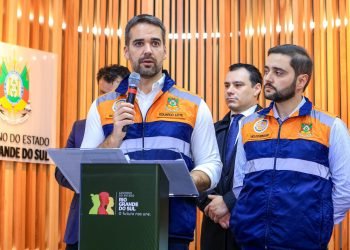 Calamidade no RS: Eduardo Leite vai a show de Ivete e é criticado