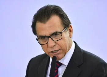 Ministro de Lula defende semana de trabalho com apenas 4 dias: ‘Passou da hora de discutir’