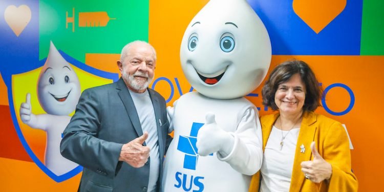 Ministério da Saúde de Lula mantém contrato com empresa investigada