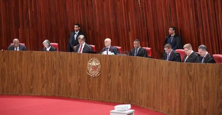 TSE rejeita 3 ações da esquerda contra Bolsonaro