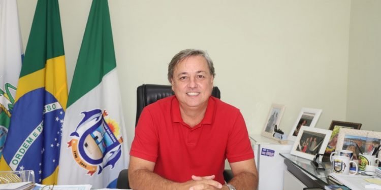 Descubra a verdade sobre a situação financeira de Búzios, Prefeito Alexandre Martins poderá sair do cargo.