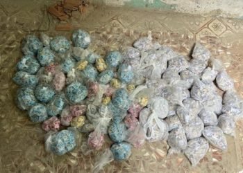 PM apreende 7 mil pedras de crack e mais de 2.800 cápsulas de cocaína em Cabo Frio