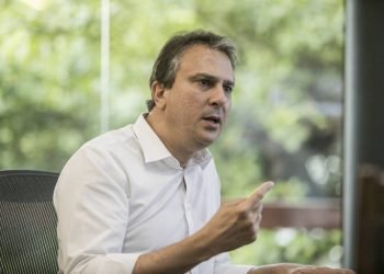 Ministro da Educação quer cobrar novo imposto de faculdades particulares para custear novo órgão público