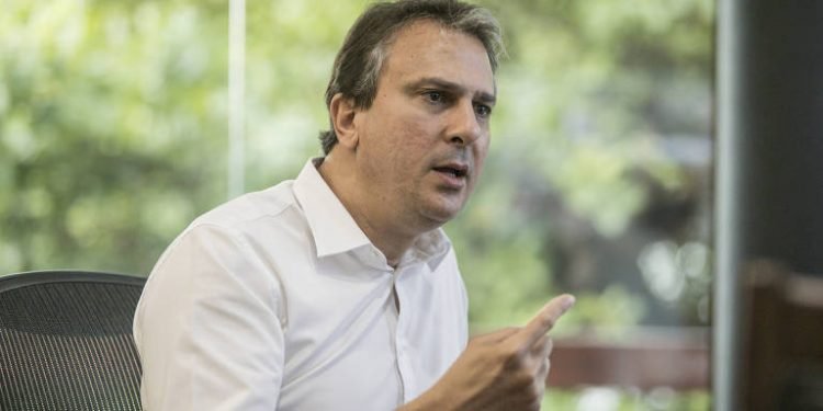 Ministro da Educação quer cobrar novo imposto de faculdades particulares para custear novo órgão público