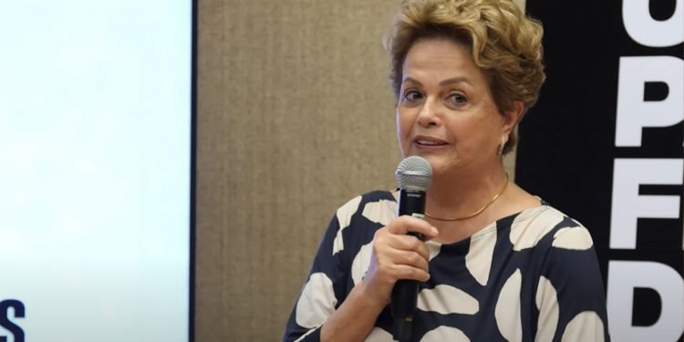 Salário de R$ 11,2 mil: ex-cabeleireira de Dilma ganha cargo na EBC