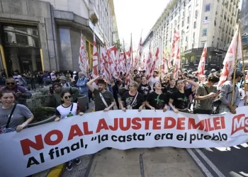 Milei enfrenta 1ª paralisação sindicalista na Argentina