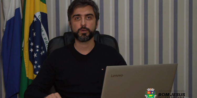 Prefeito inova em marketing contra proliferação do Aedes aegypti