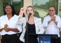 Prefeita arrogante: Livia Bello humilha secretários em inauguração da policlínica em Araruama