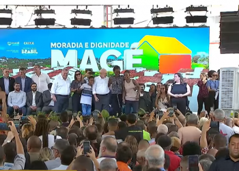 Lula: No Brasil, há pessoas que têm carro e casa sem necessidade, enquanto outras não possuem nenhum dos dois