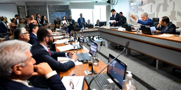 Senado aprova fim da “saidinha” de presos