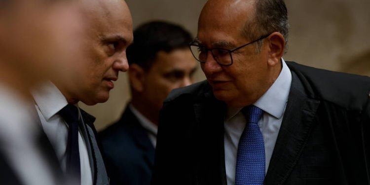 Polícia Federal investiga suposta tentativa de vínculo entre ministros do STF e PCC