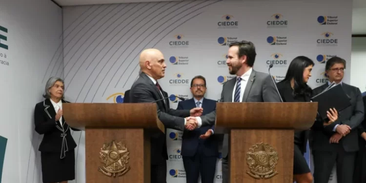 Anatel vai tirar do ar sites que o TSE considerar antidemocráticos