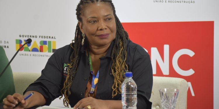 Já ministra, Margareth Menezes fez shows com verba pública