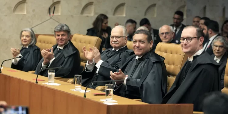 STF reserva R$ 4,5 milhões para alugar blindados