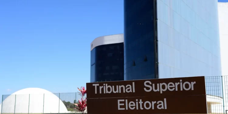 TSE acolhe pedido do MP Eleitoral para suspender repasses do fundo de campanha ao Partido Comunista Brasileiro