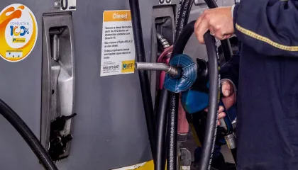 Revendedores rebatem declaração de Lula sobre preço dos combustíveis