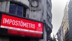 Governo Lula 3 já arrecadou mais de R$ 900 bi de impostos em 2025