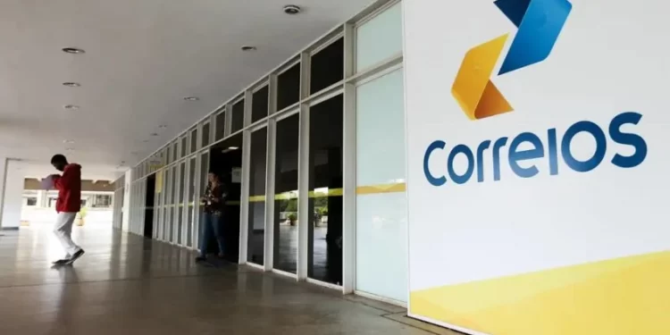 Em meio a rombo, Correios gastam R$ 4 milhões para bancar turnê de Gilberto Gil