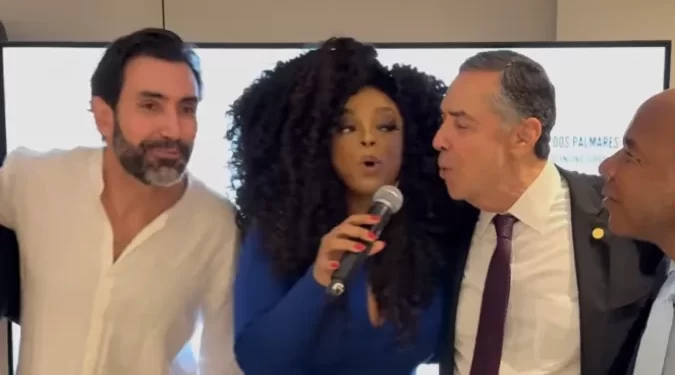 Apenas em maio, Barroso participou de 6 eventos patrocinados por empresas com processo no STF