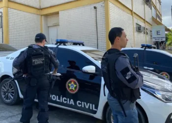 Polícia Civil realiza operação contra chefes de facção que dão respaldo a ladrões de veículos no Rio