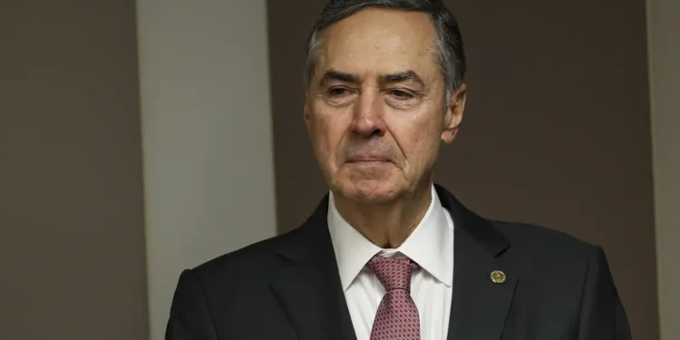 Barroso nega que sanções dos EUA tenham influenciado decisão de deixar o STF