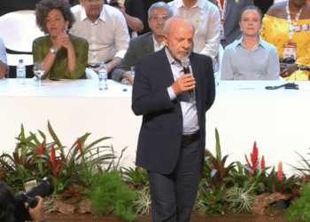 Lula defende soberania de Venezuela e Cuba e critica “palpites” estrangeiros