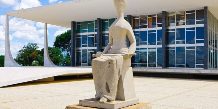 Supremo começa a julgar recurso da PGR sobre foro privilegiado