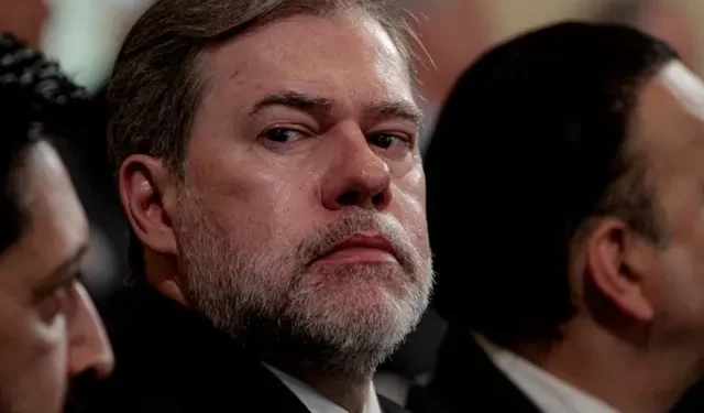 PGR vê falta de provas e arquiva três pedidos de suspeição contra Toffoli