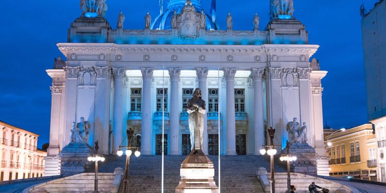 ALERJ promove exoneração de mais de 180 servidores e a dispensa de outros 20 funcionários