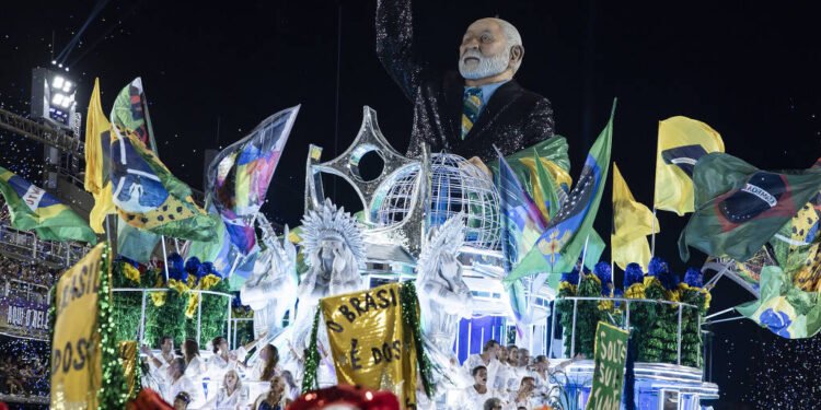 Deputados da oposição protocolam representações contra a homenagem a Lula feita pela Acadêmicos de Niterói