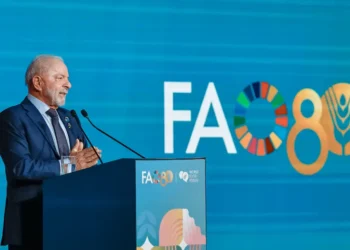 Lula diz que fome em Cuba decorre de “perseguição ideológica” e critica reação internacional