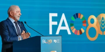 Lula diz que fome em Cuba decorre de “perseguição ideológica” e critica reação internacional