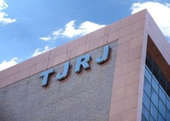 Decisão de Flávio Dino estabelece perda do cargo como punição máxima para juízes