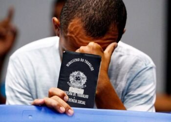 Desemprego volta a subir no Brasil e acende alerta sobre ritmo da economia