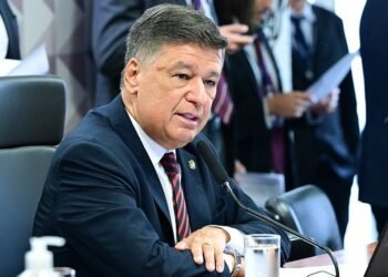 Brecha em decisão do STF permite tentativa de prorrogação da CPMI do INSS