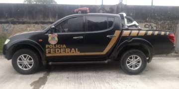 Polícia Federal prende delegado e ex-secretário do RJ em investigação sobre venda de influência para o Comando Vermelho